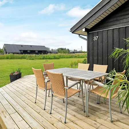 Bright House Retreat - By Traum *